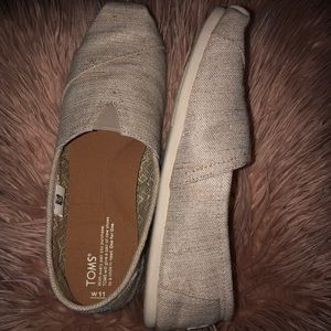 Toms size 11